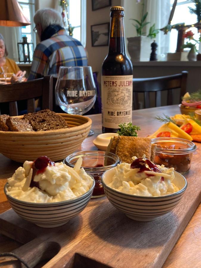 リーベ Restaurant Saelhunden Bed & Breakfast エクステリア 写真