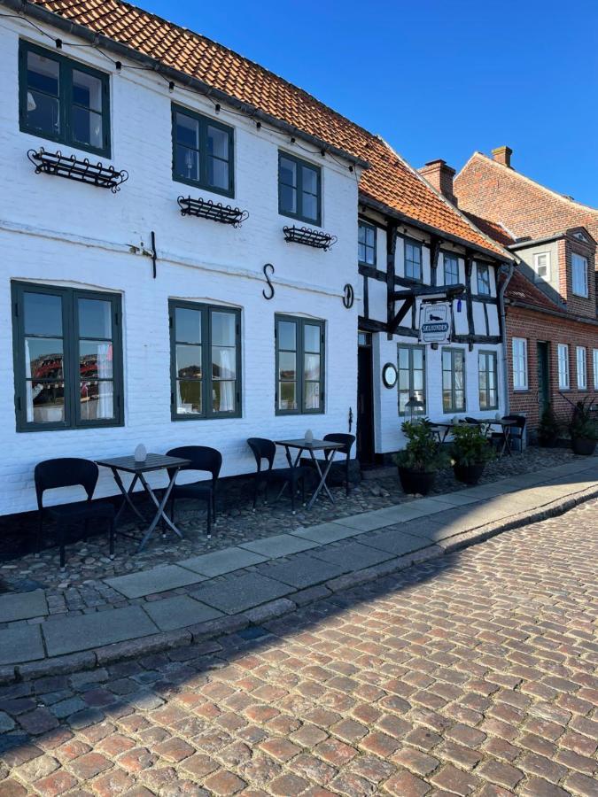 リーベ Restaurant Saelhunden Bed & Breakfast エクステリア 写真